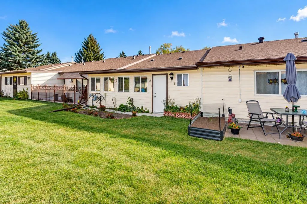 4240 46A Ave Crescent #4