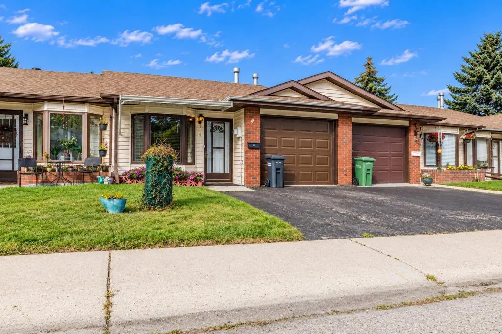 4240 46A Ave Crescent #4