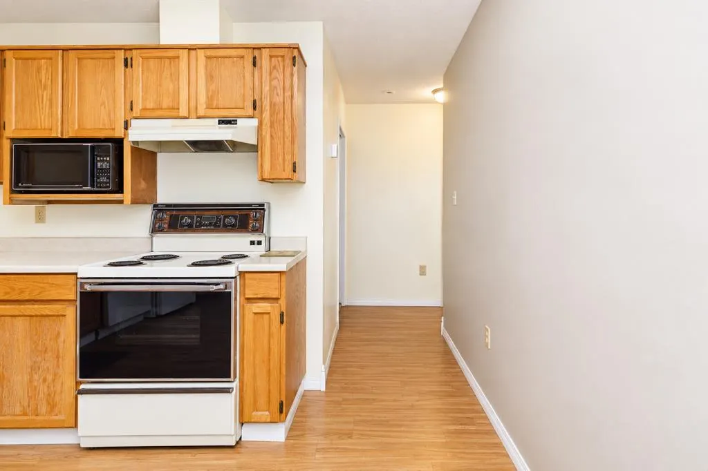 4240 46A Ave Crescent #4