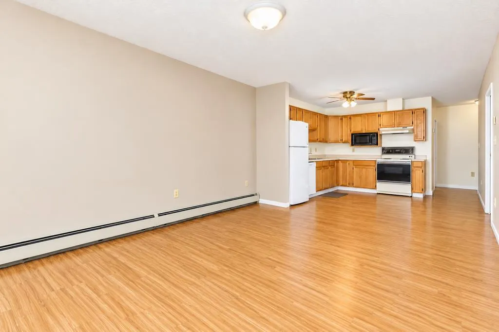 4240 46A Ave Crescent #4