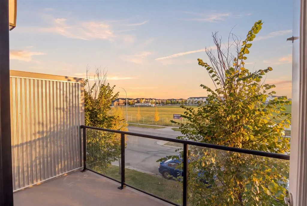 315 Redstone Walk NE #203