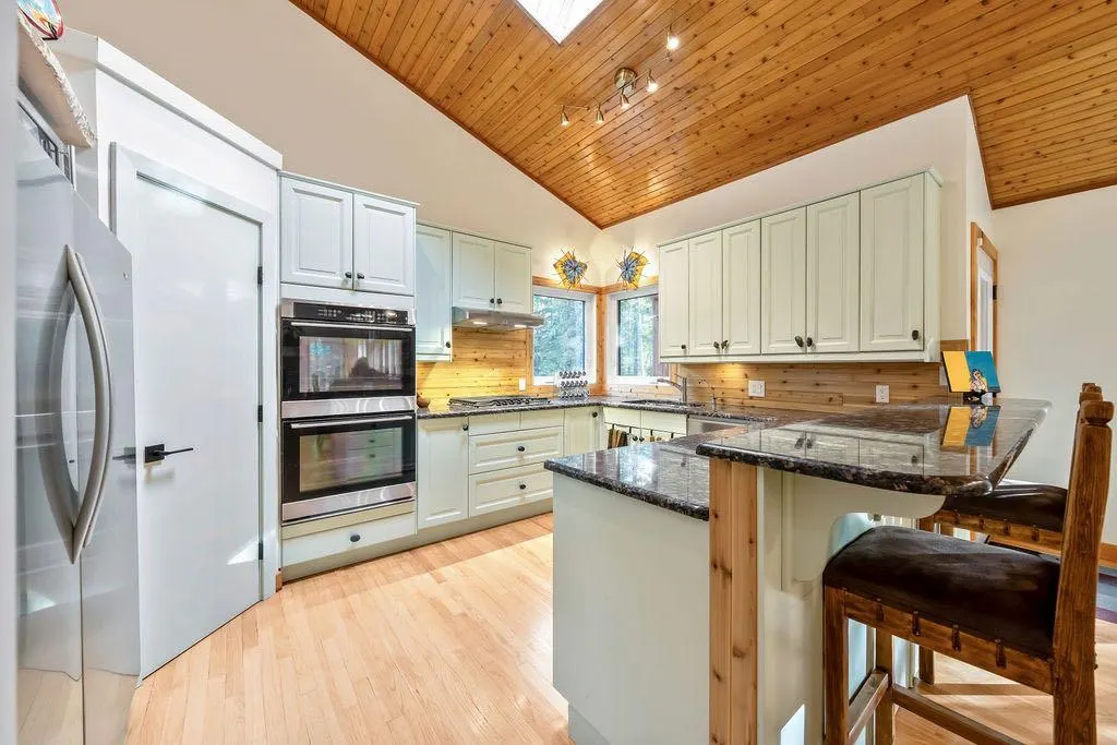 44 Elk Valley Grove