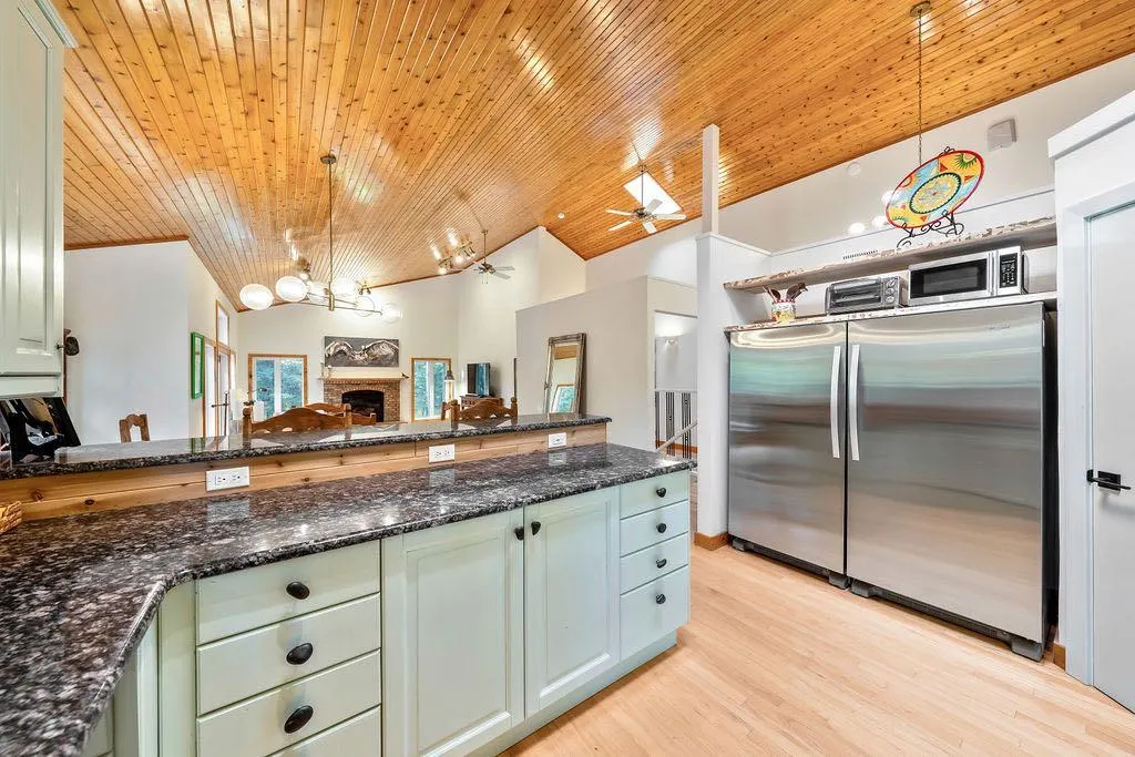 44 Elk Valley Grove