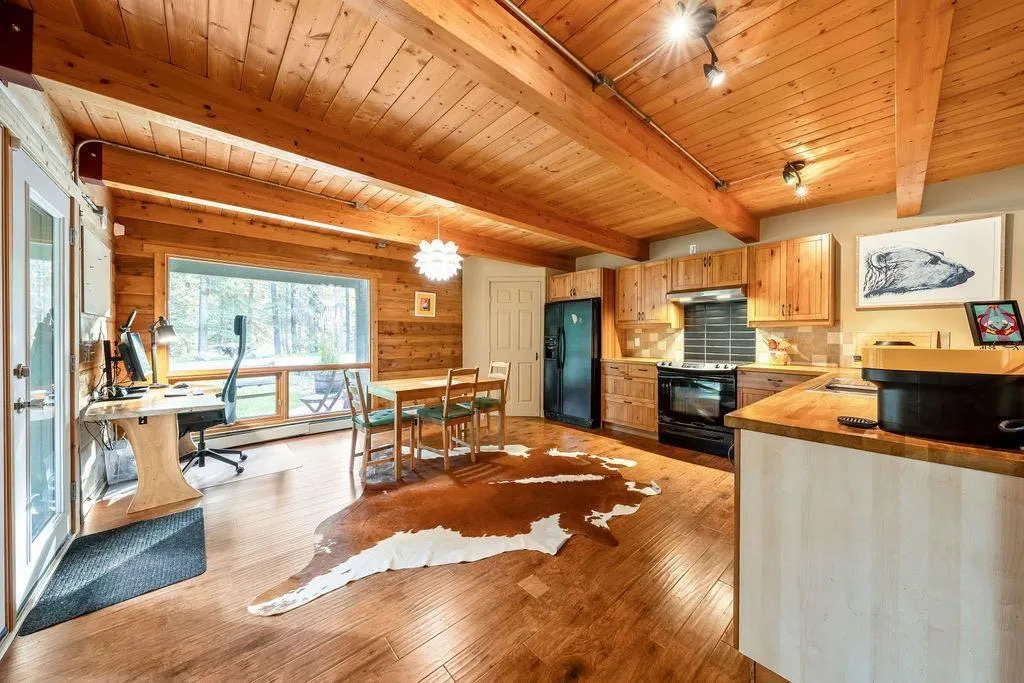 44 Elk Valley Grove