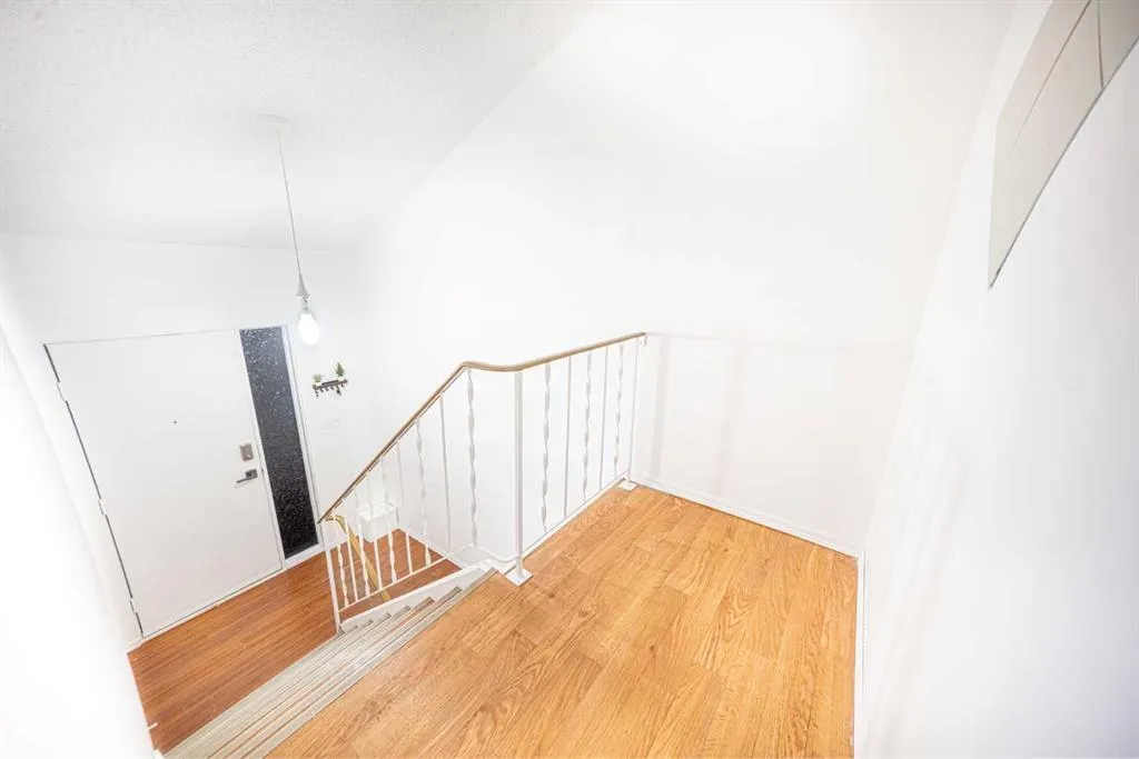 28 Whiteside Crescent