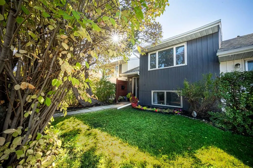 28 Whiteside Crescent