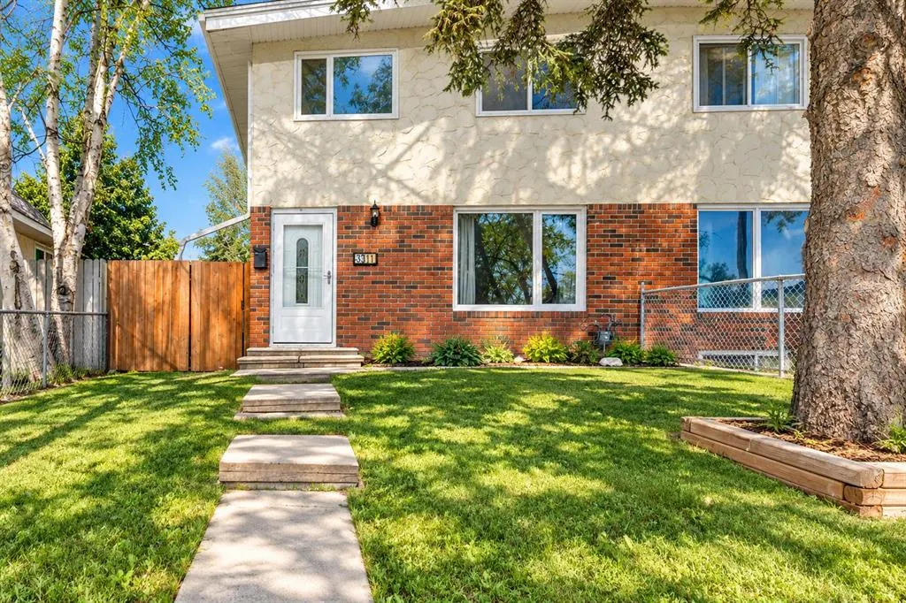 3131 Dover Crescent SE