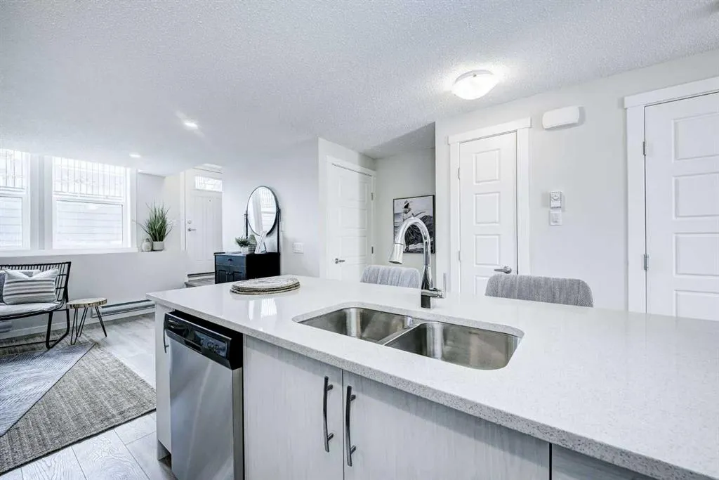 260 Rowley Way NW #101