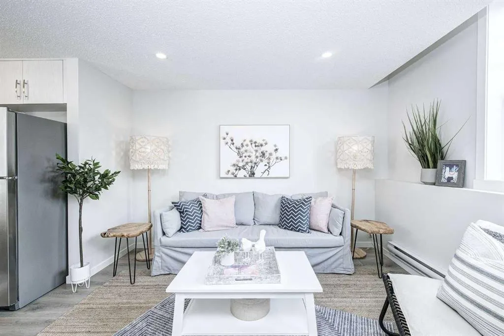 260 Rowley Way NW #101