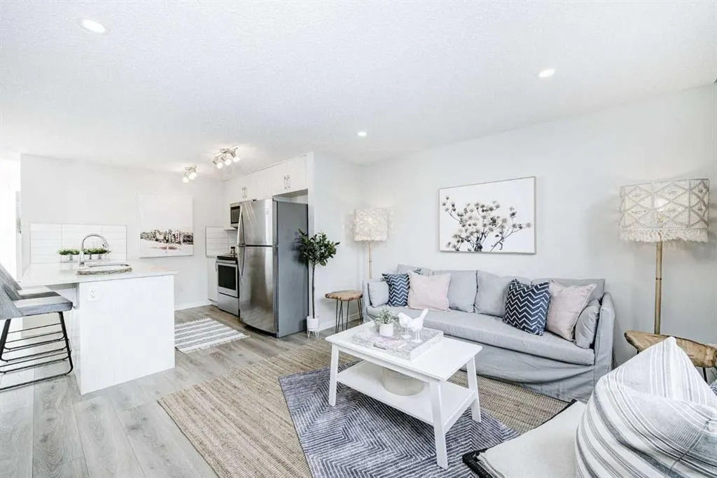 260 Rowley Way NW #101