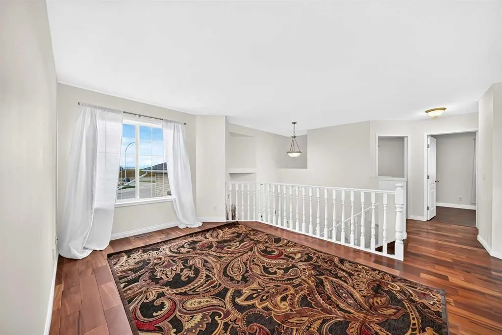 111 Arbour Stone Crescent NW