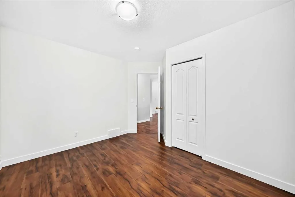 111 Arbour Stone Crescent NW