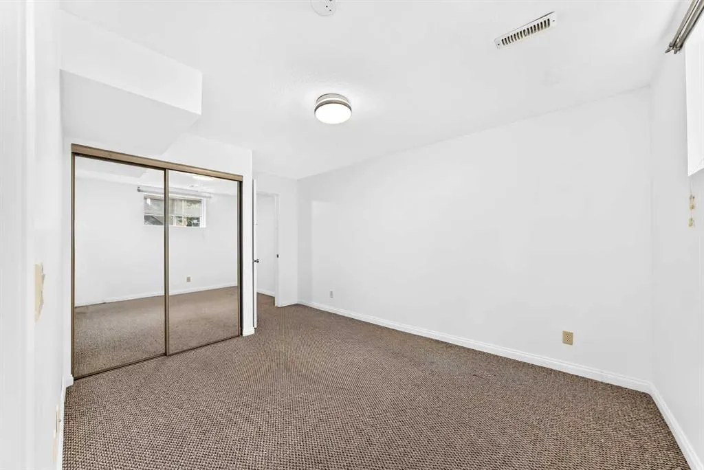 111 Arbour Stone Crescent NW