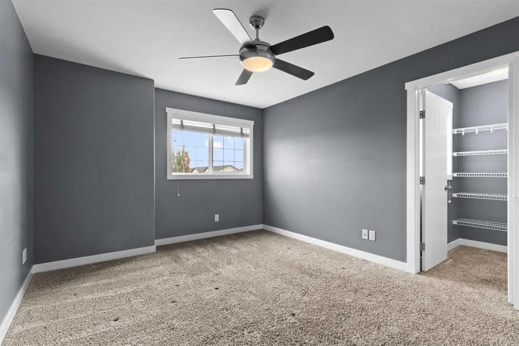 107 Henderson Crescent