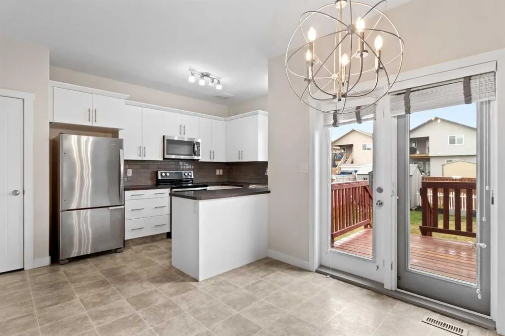 107 Henderson Crescent