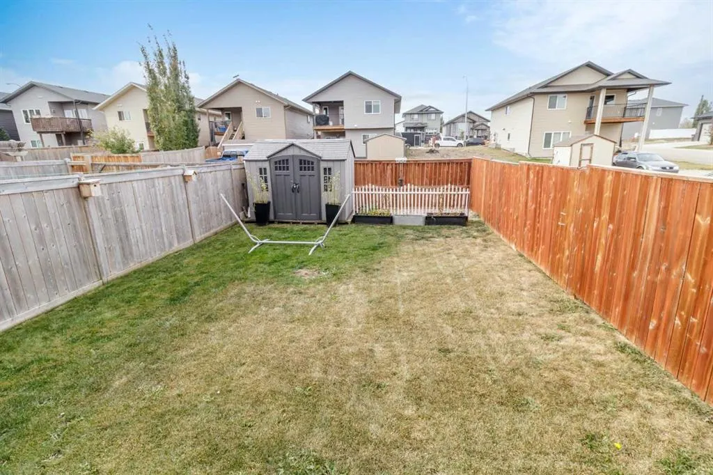 107 Henderson Crescent