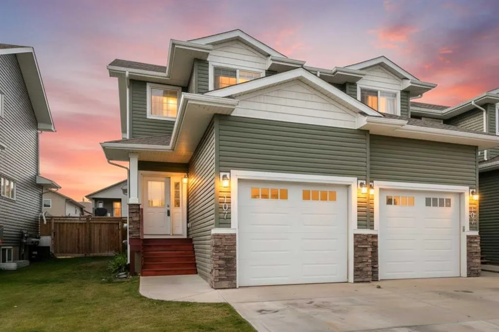 107 Henderson Crescent