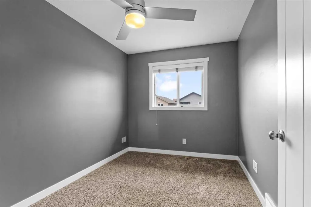 107 Henderson Crescent