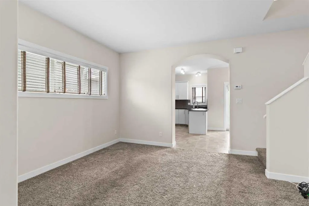 107 Henderson Crescent