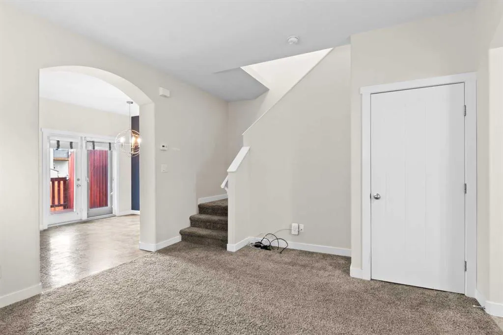 107 Henderson Crescent
