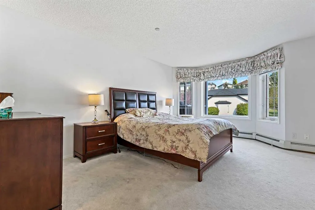 1206 Sienna Park Green SW