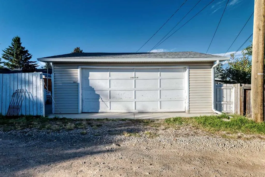 10647 Shillington Crescent SW