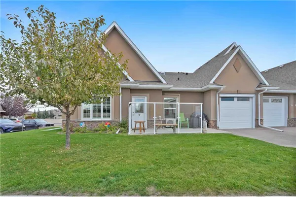 20 River Heights View