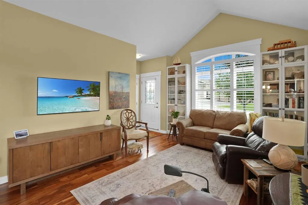 20 River Heights View #6