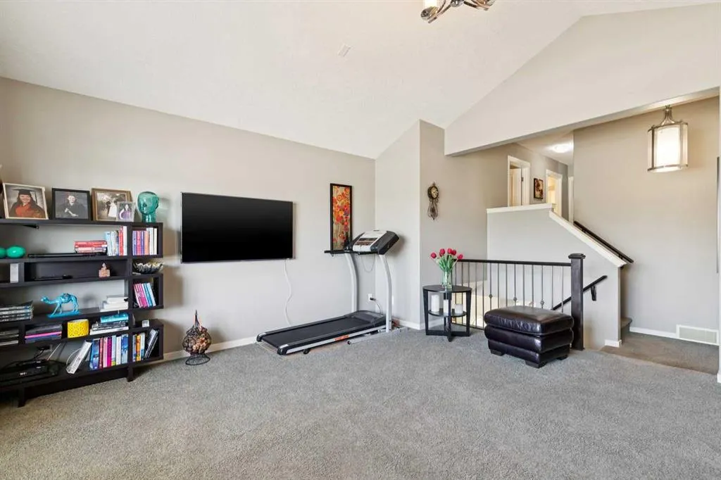 768 New Brighton Drive SE
