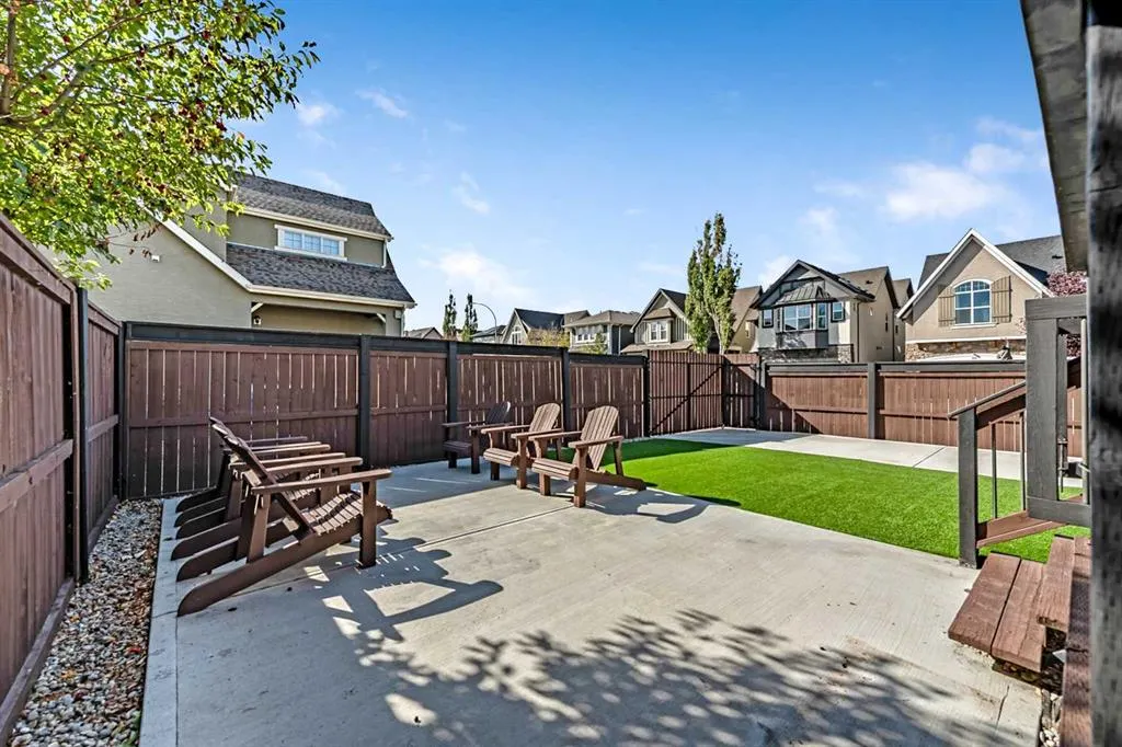 29 Mahogany View SE