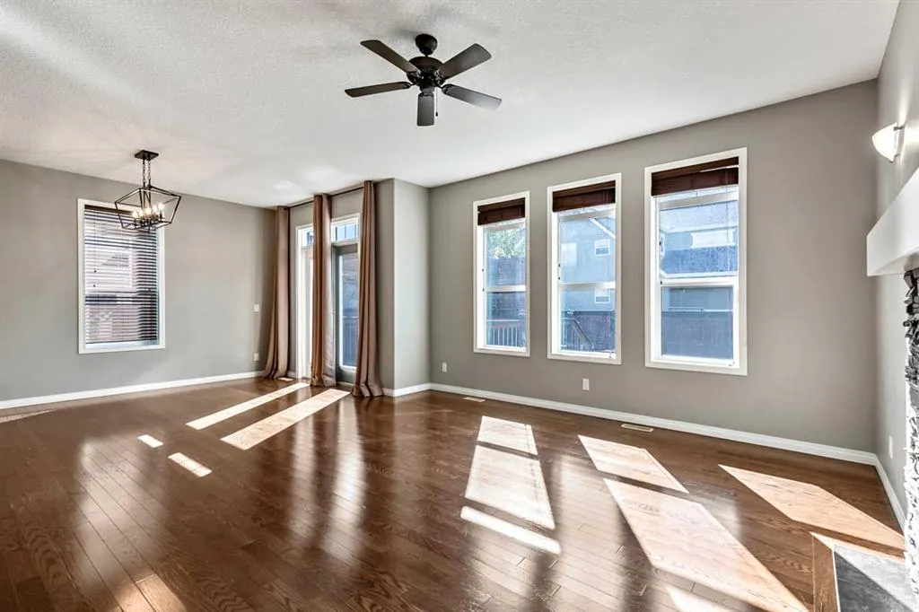 29 Mahogany View SE