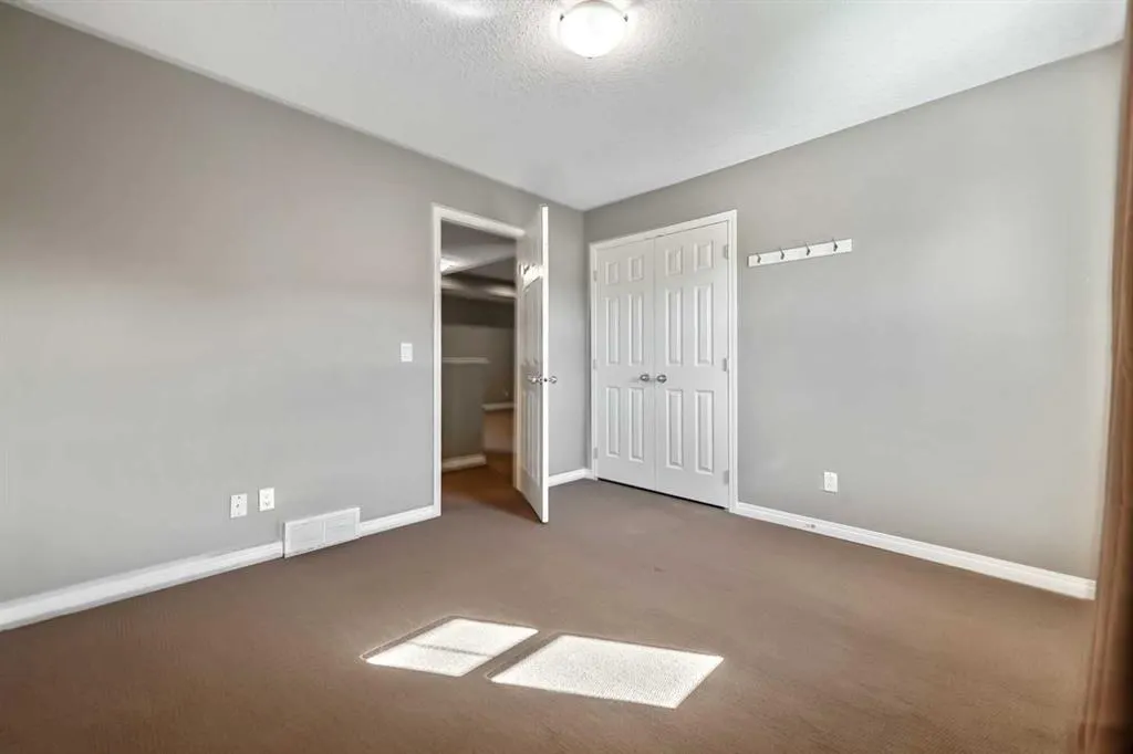 29 Mahogany View SE