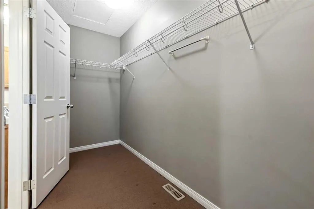 29 Mahogany View SE