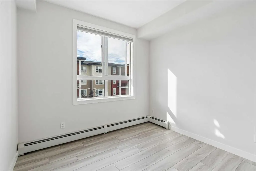35 Walgrove SE #303