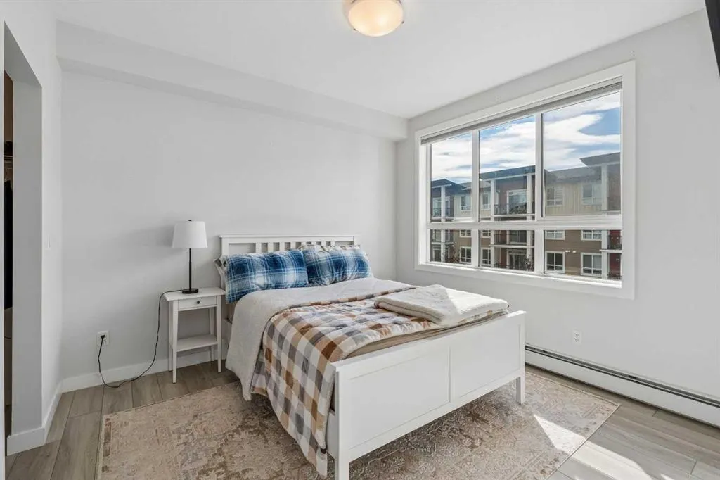 35 Walgrove SE #303