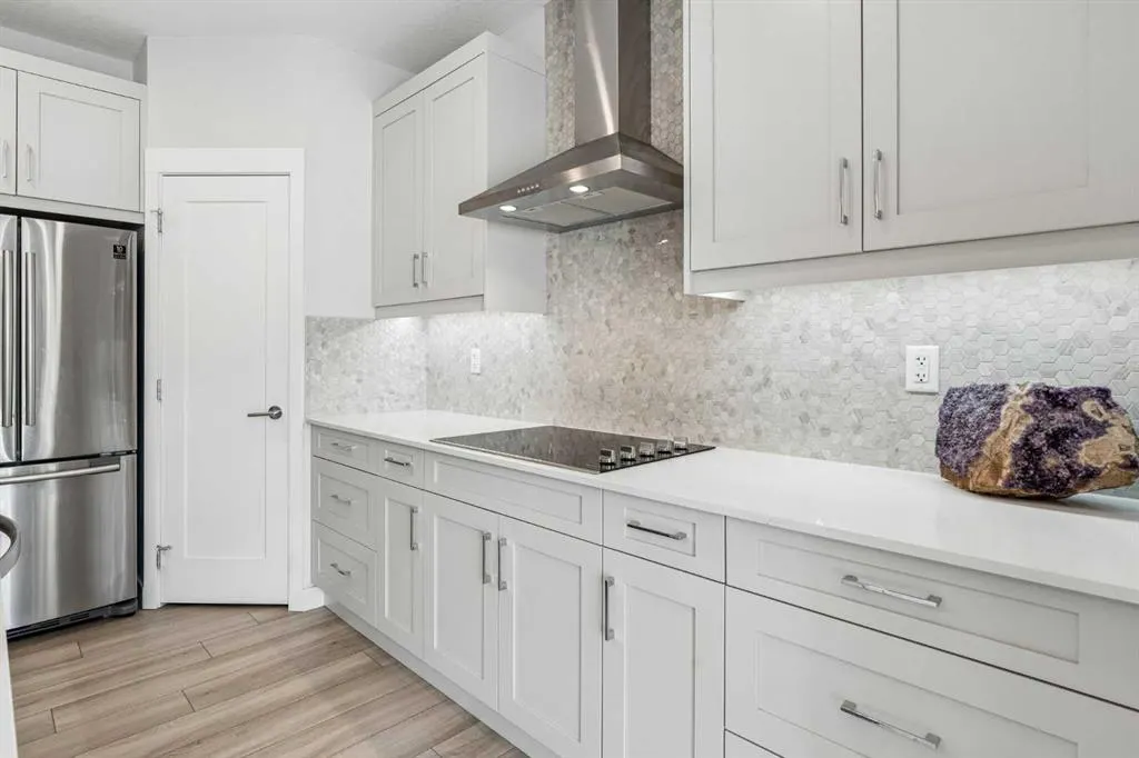 35 Walgrove SE #303