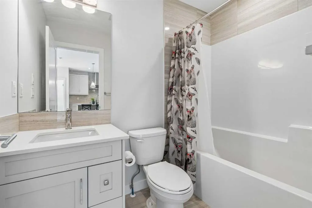 35 Walgrove SE #303