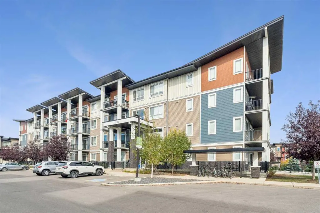 35 Walgrove SE #303