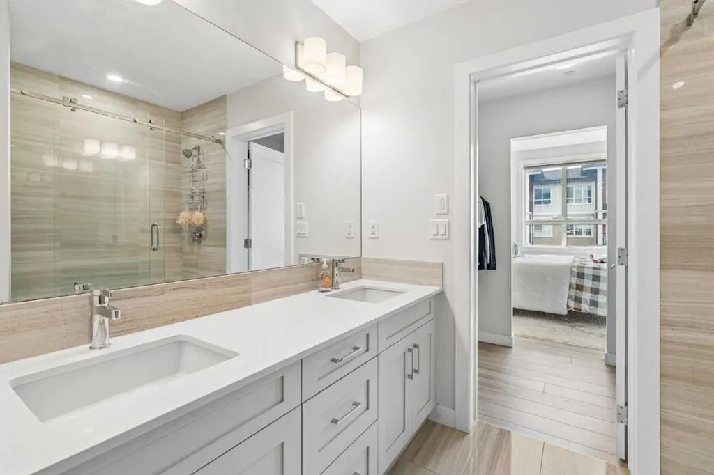 35 Walgrove SE #303