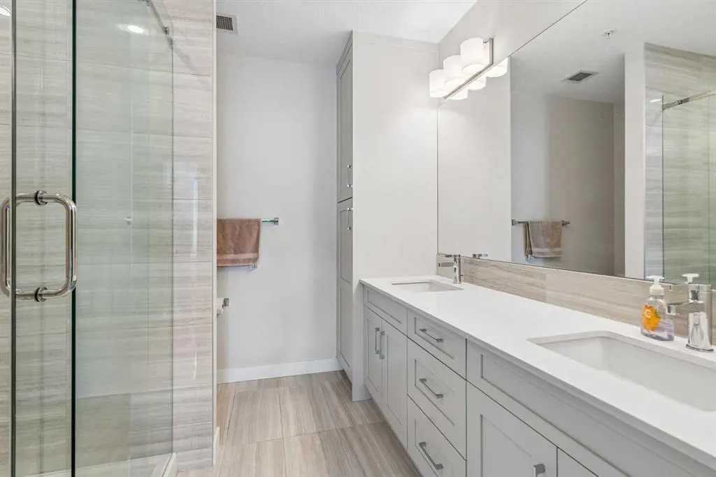35 Walgrove SE #303