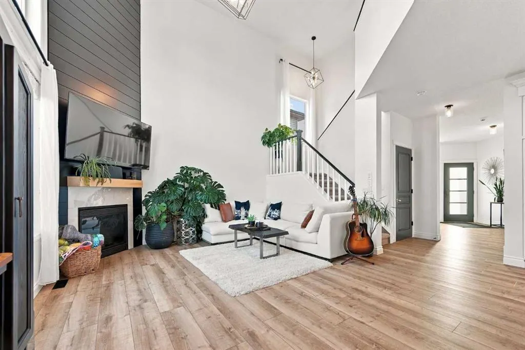 128 Seagreen Way