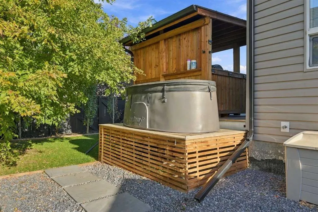 128 Seagreen Way