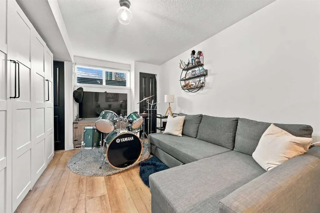 128 Seagreen Way