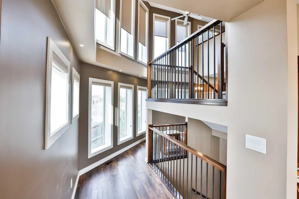 555 Devonia Road W