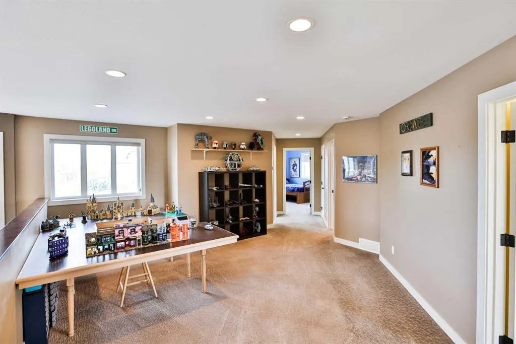555 Devonia Road W