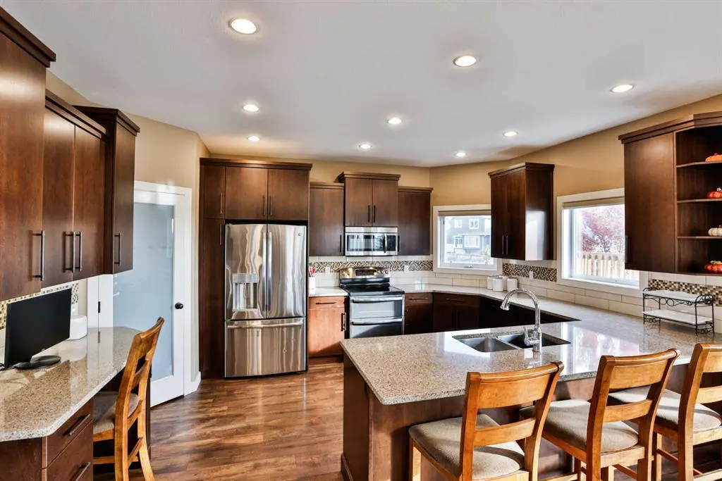 555 Devonia Road W