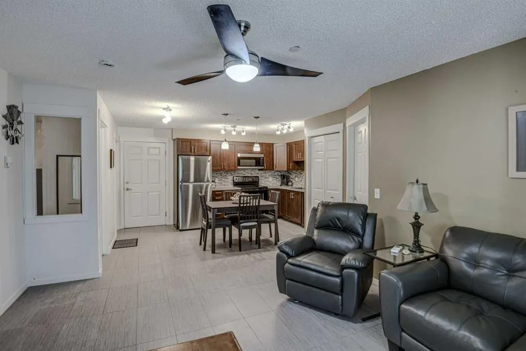 279 Copperpond Common SE #2108