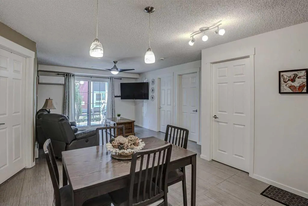 279 Copperpond Common SE #2108