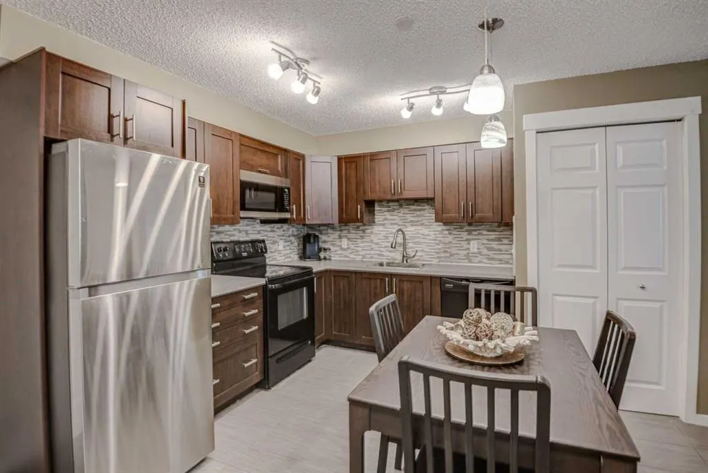 279 Copperpond Common SE #2108