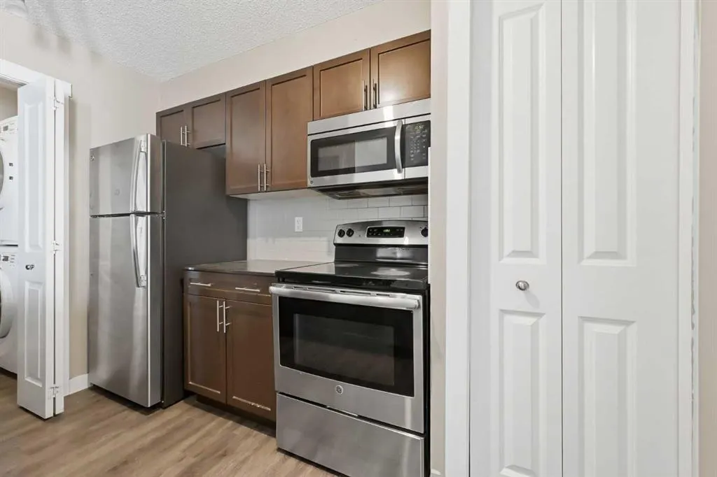 10 Kincora Glen Park NW #504